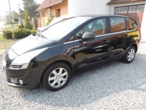 PEUGEOT 5008 1.6 HDI