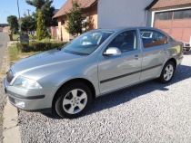 ŠKODA OCTAVIA 1.6 MPI