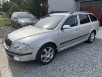 ŠKODA OCTAVIA II 2.0 FSI